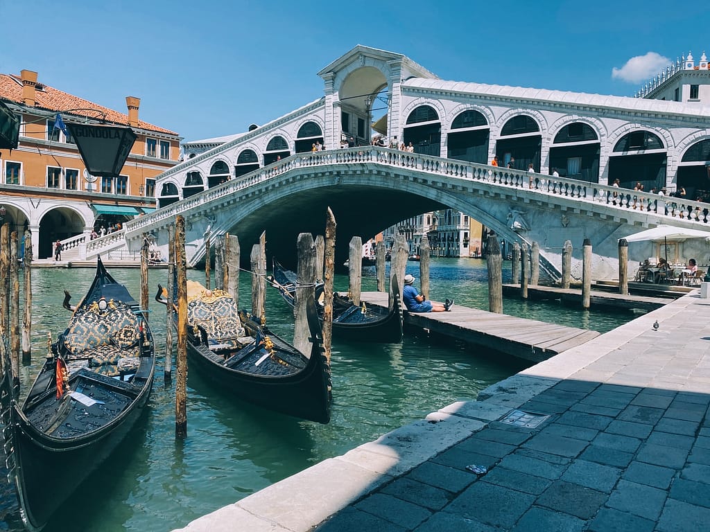 One of the 5 historically significant things to see in Venice, the famous Riatlo bridge in Venice, Italy